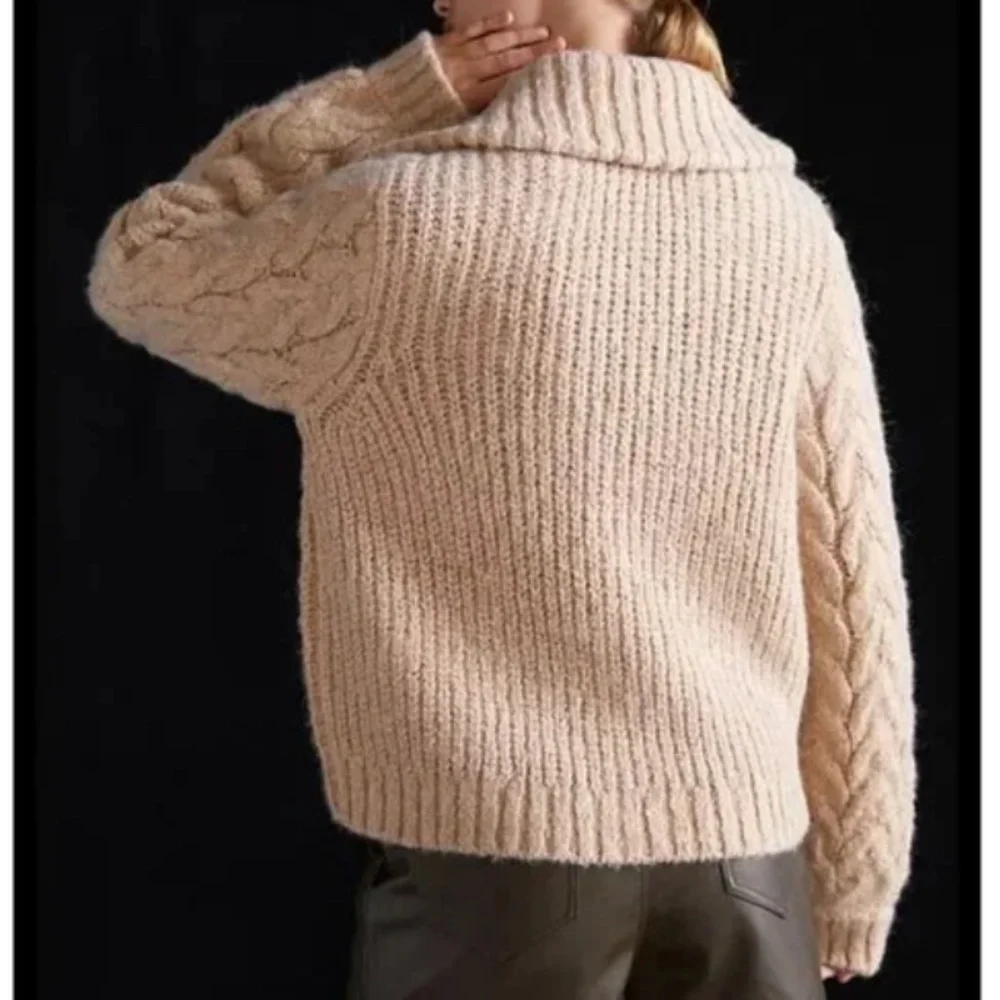 NWOT Anthropologie DH New York Cable Knit Cardigan Tan Color SIZE M - Picture 2 of 5